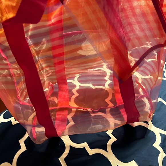 EUc pink striped mesh beach tote - Picture 3 of 6